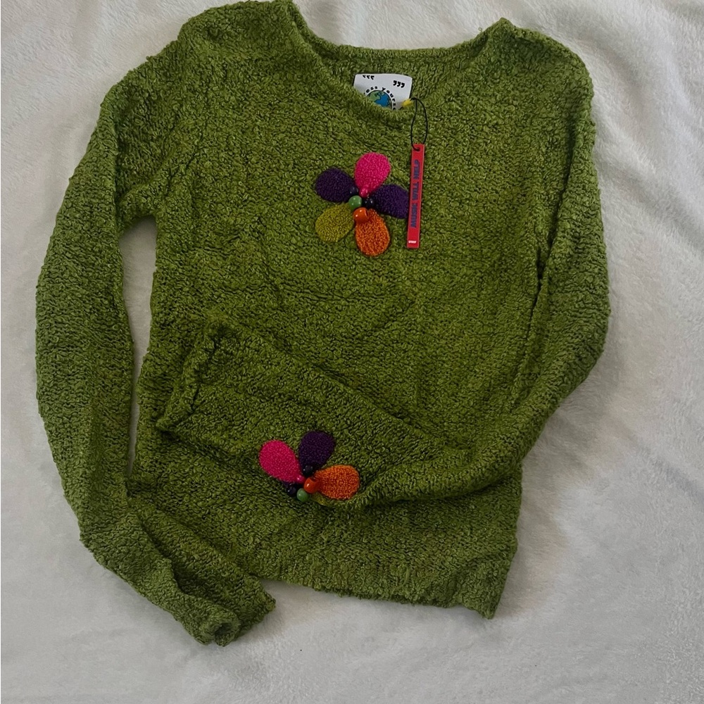 Stylish and Cozy Green Floral Appliqué Women's Sweater